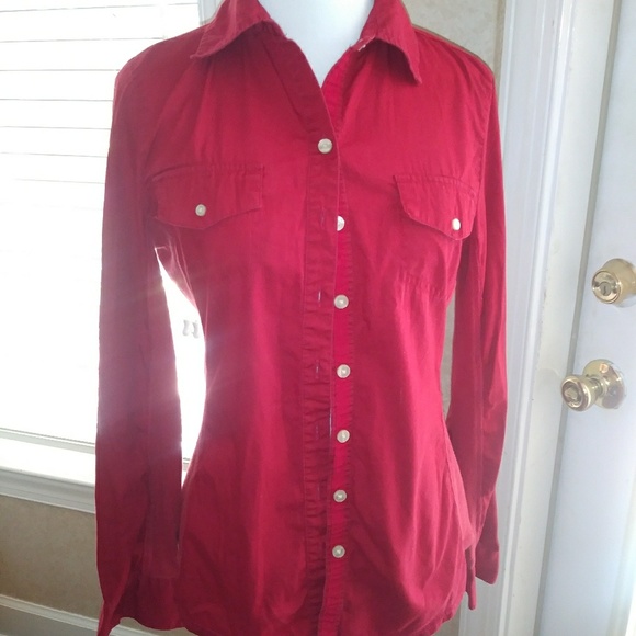 converse red shirt